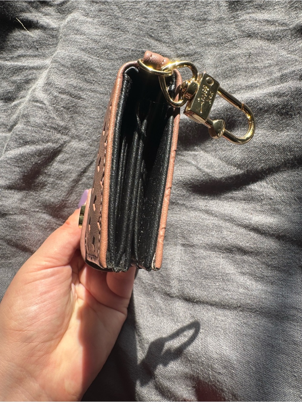 Beige-Pink Heart-Embossed Keychain Wallet - Picture 7 of 8